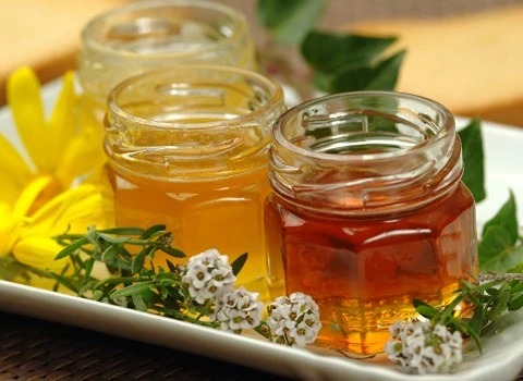 https://shp.aradbranding.com/خرید عسل چند گیاه اعلا + قیمت فروش استثنایی