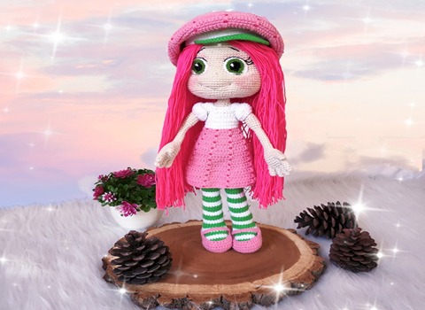 خرید عروسک بافتنی دختر توت فرنگی + قیمت فروش استثنایی