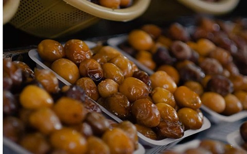 https://shp.aradbranding.com/خرید و قیمت خرما زرد عسلی دیماس + فروش عمده