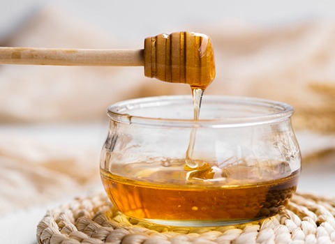 خرید عسل طبیعی کامور + قیمت فروش استثنایی