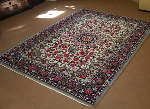 خرید و فروش فرش دستباف طرح گنبد اصفهان با شرایط فوق العاده