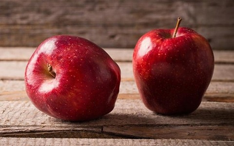 خرید سیب درختی قرمز + قیمت فروش استثنایی
