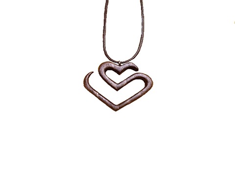 فروش گردنبند قلب چوبی + قیمت خرید به صرفه