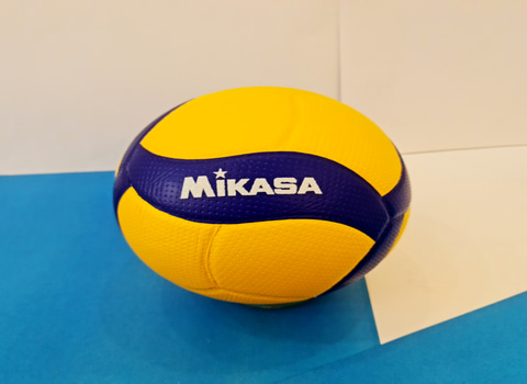 خرید توپ والیبال اورجینال + قیمت فروش استثنایی