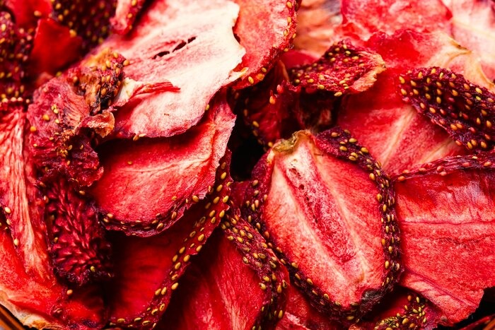 خرید و فروش توت فرنگی خشک انجمادی با شرایط فوق العاده