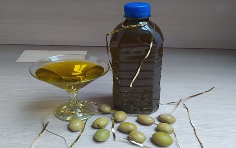 خرید و قیمت روغن زیتون اصل طارم + فروش عمده