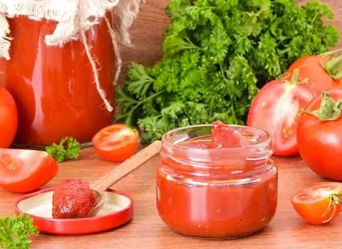 قیمت خرید رب گوجه فرنگی شیشه ای عمده به صرفه و ارزان