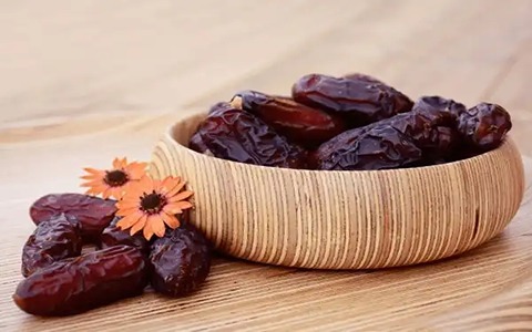 خرید و قیمت خرما پیارم صادراتی + فروش عمده