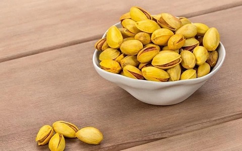 قیمت پسته بادامی زعفرانی + خرید عمده