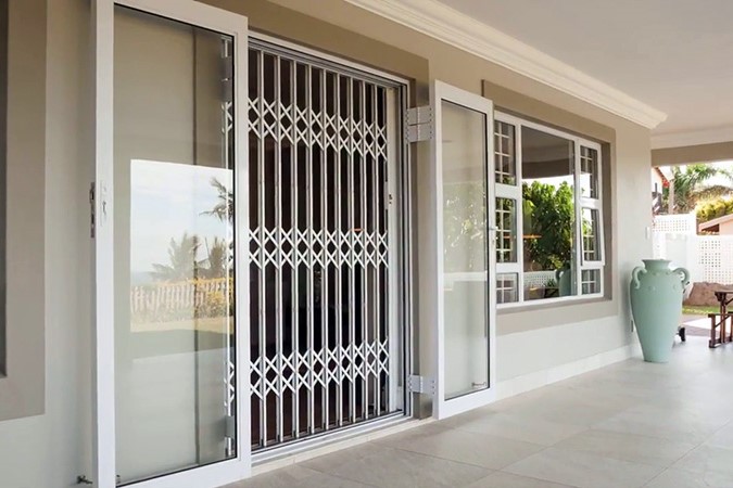 قیمت خرید حفاظ استیل درب آپارتمان با فروش عمده