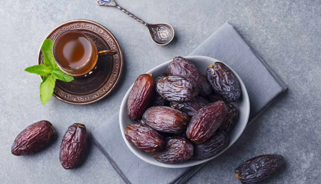 قیمت خرید خرما مضافتی شاهزاده با فروش عمده