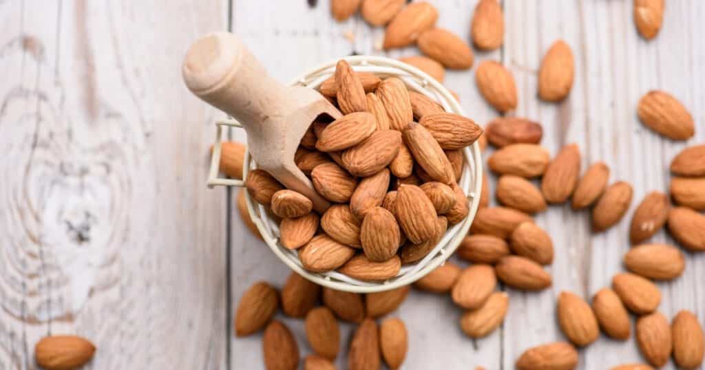 خرید بادام درختی سرتاسی + قیمت فروش استثنایی