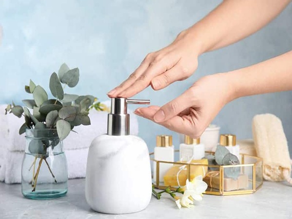 خرید مایع دستشویی خوش عطر + قیمت فروش استثنایی