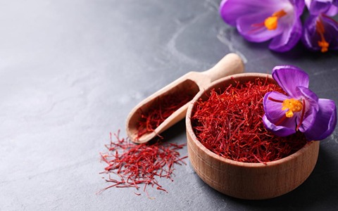 خرید زعفران سرگل قائنات یک مثقالی + قیمت فروش استثنایی