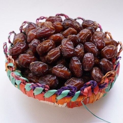 قیمت خرید خرما مضافتی مشکین ۶۵۰ گرمی + فروش ویژه
