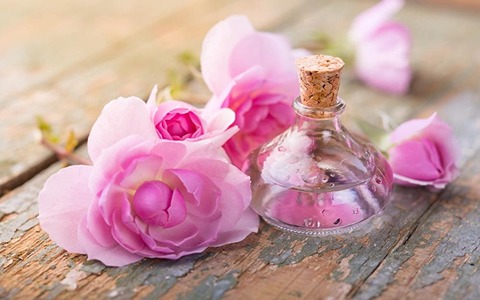 فروش گلاب ممتاز کاشان + قیمت خرید به صرفه