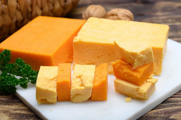 خرید و فروش پنیر پیتزا حبه ای با شرایط فوق العاده