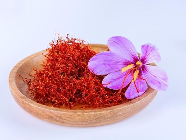 قیمت خرید زعفران رویال سرخ عمده به صرفه و ارزان