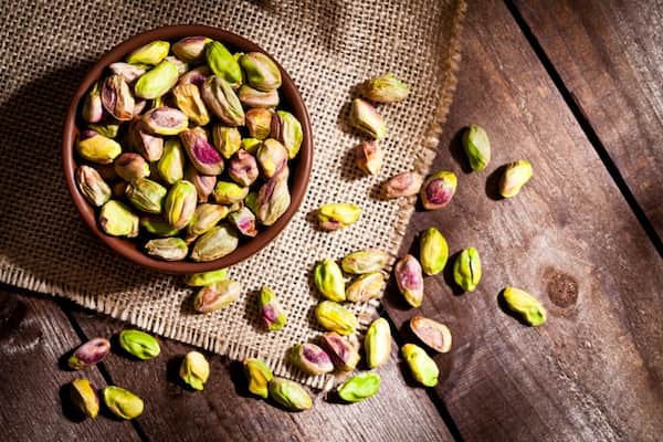 خرید و قیمت پسته احمد آقایی زعفرانی + فروش عمده