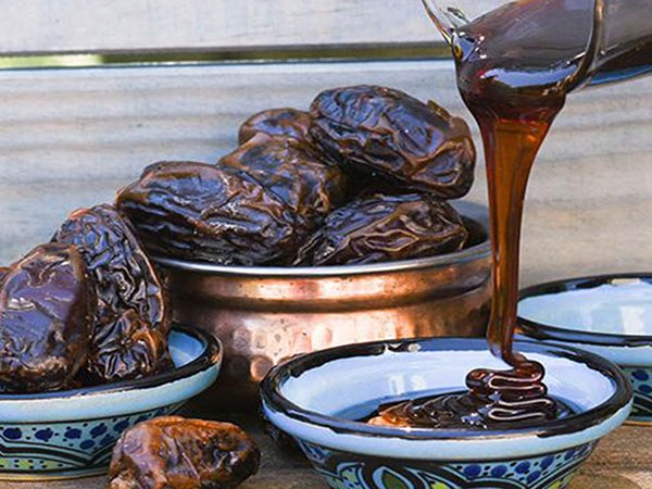 قیمت شیره خرما جامد با کیفیت ارزان + خرید عمده