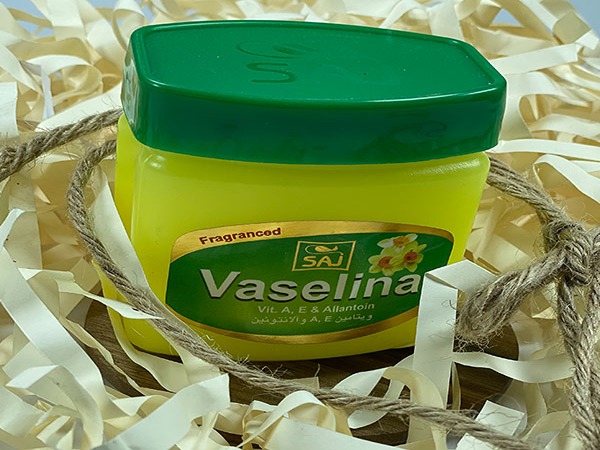خرید و قیمت وازلین شیر زعفران + فروش عمده