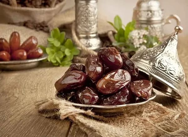 خرید و فروش خرما مضافتی خشک با شرایط فوق العاده