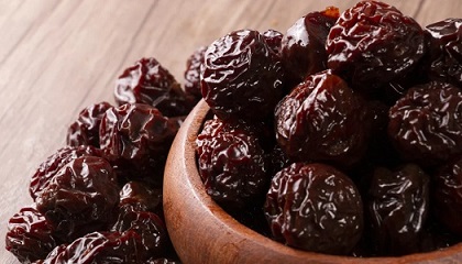 فروش آلو خورشتی سیاه + قیمت خرید به صرفه