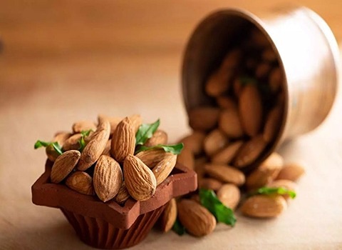 قیمت خرید مغز بادام مامایی عمده + فروش ویژه