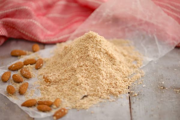 قیمت خرید پودر بادام شیرین + فروش ویژه