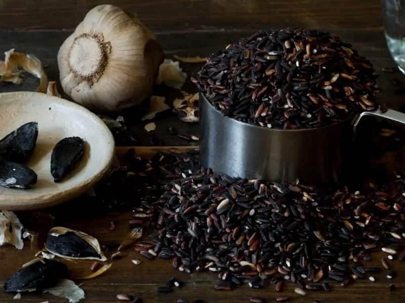 خرید و قیمت سیر سیاه غنچه + فروش عمده