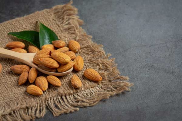 فروش مغز بادام سنگی + قیمت خرید به صرفه