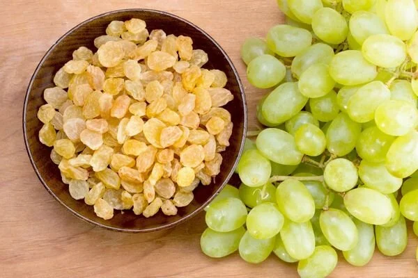 راهنمای خرید کشمش اصل ممتاز + قیمت عالی