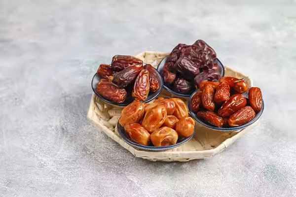 قیمت خرید خرمای مضافتی کرمان + فروش ویژه