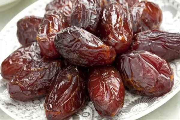 قیمت خرید خرمای مضافتی فامیلا + فروش ویژه