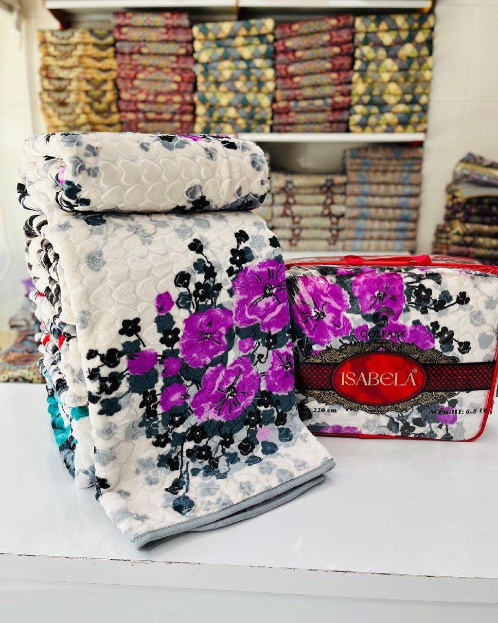 پتو ایزابلا دونفره بافت دقیق و یک ظاهر زیبا و جذاب