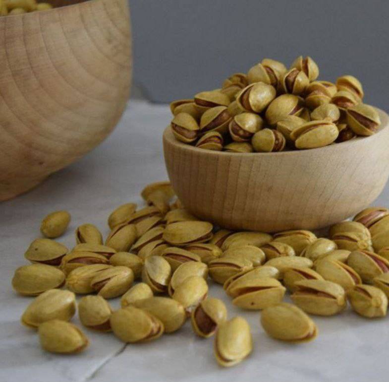 قیمت خرید پسته احمد آقایی زعفرانی + فروش ویژه