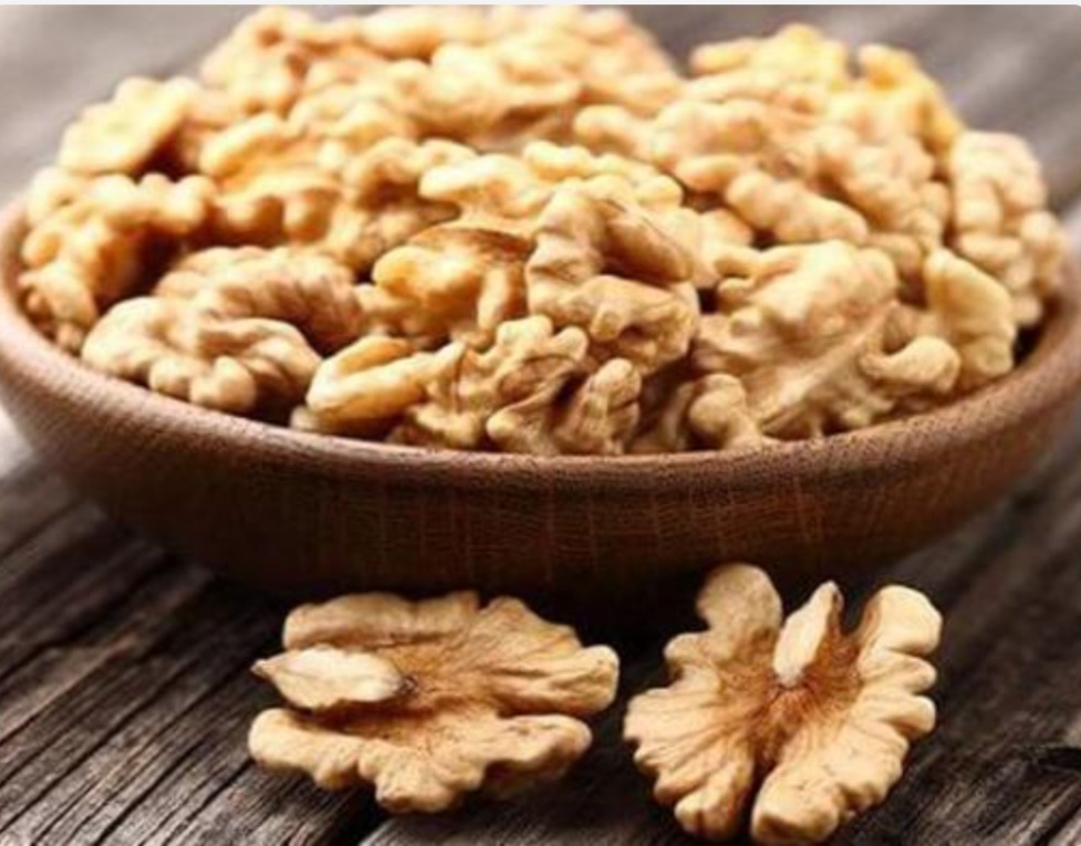 گردوی تویسرکان با پوست سبک و مغز طلایی – صادرات ویژه