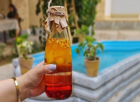 خرید باورنکردنی عرق بیدمشک