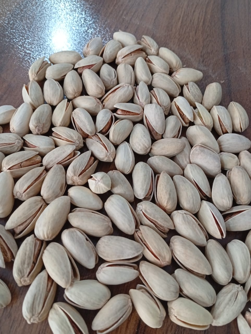 خشکبار مرغوب ماهورا