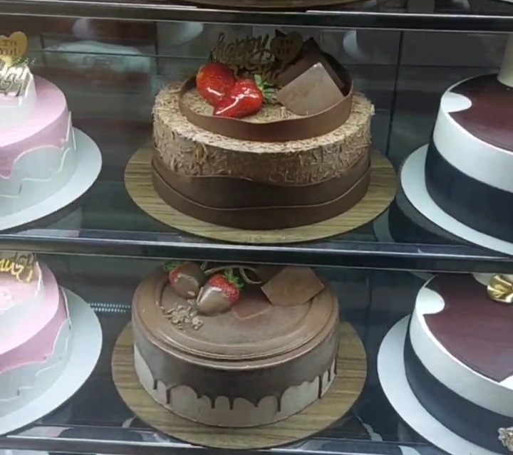 کیک جهت مراسمات تولد و عقدکنان