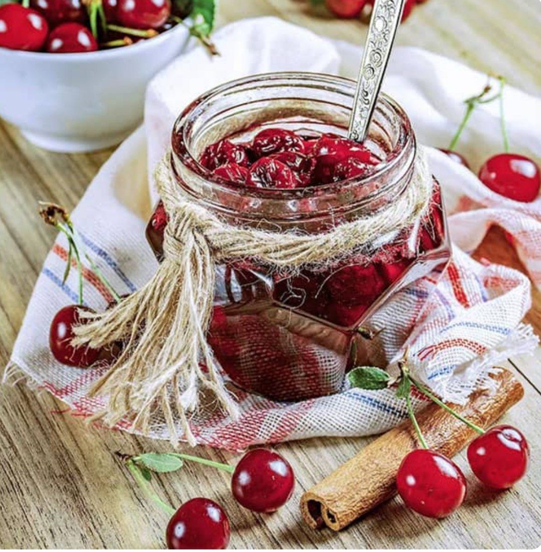 مربای آلبالو 300 گرمی شیشه ای + قیمت و کیفیت عالی