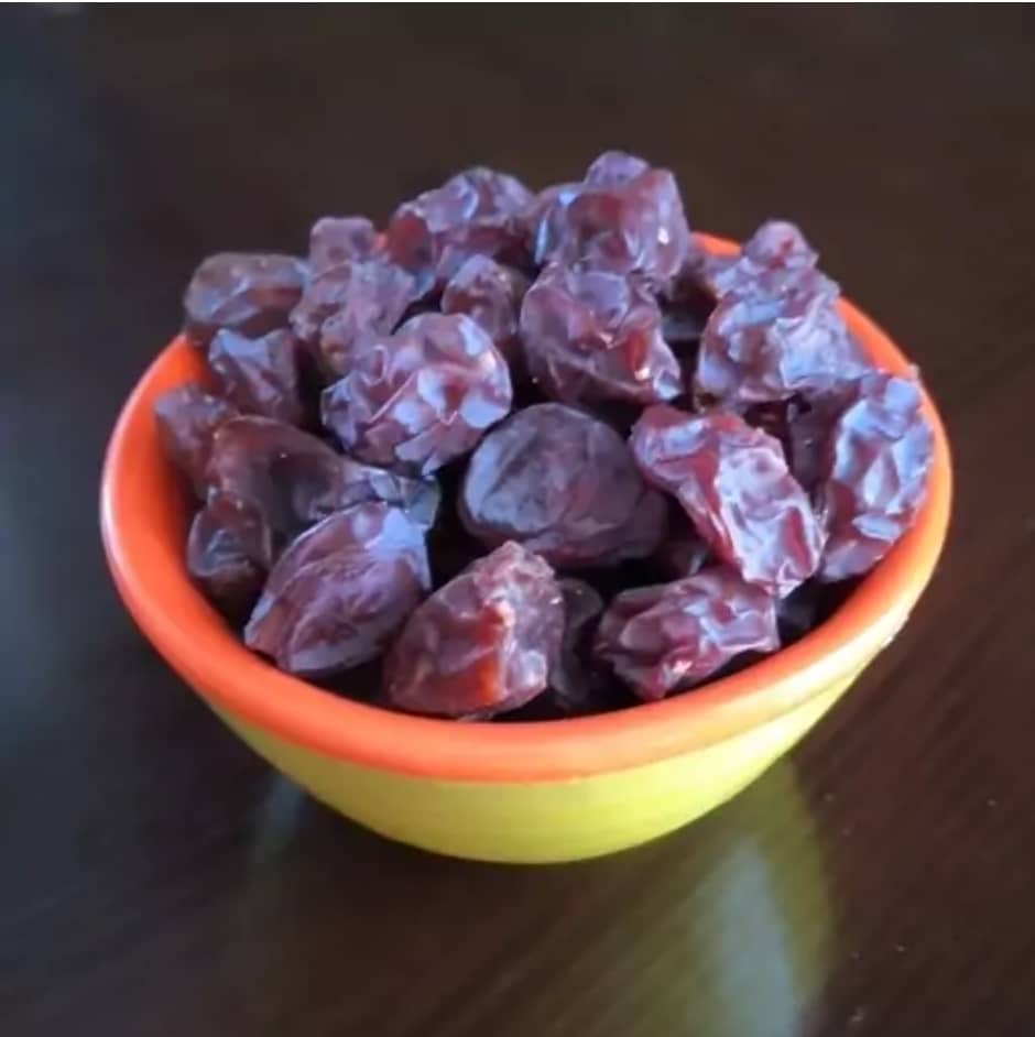 تصویر 3 از مویز قرمز میان‌ وعده‌ ای سالم برای کودکان و بزرگسالان