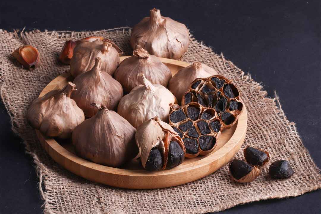 قیمت خرید سیر سیاه سمنان + فروش ویژه