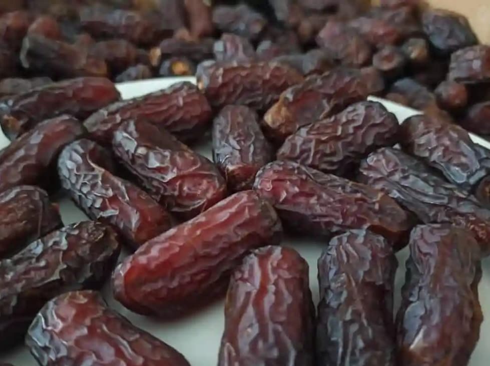 قیمت خرما پیارم درجه یک صادراتی