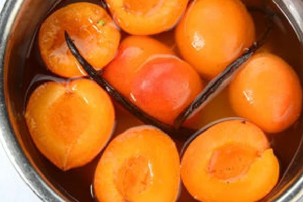 کمپوت زردآلو مرغوب