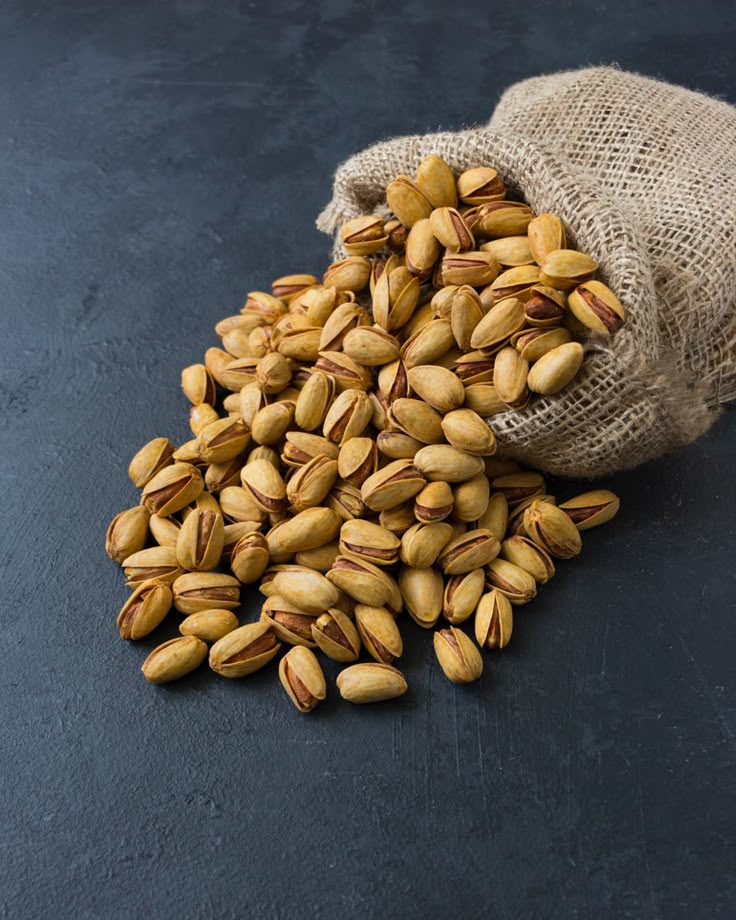 پسته مرغوب خرید