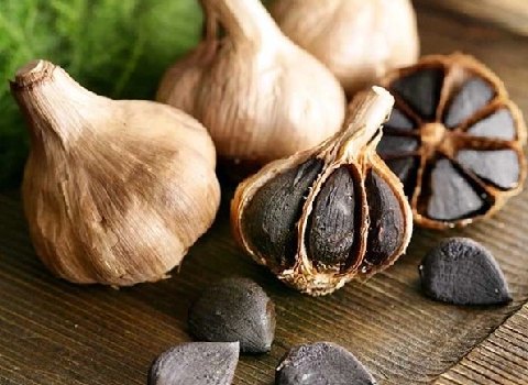 قیمت خرید سیر سیاه گلستان فروش ویژه