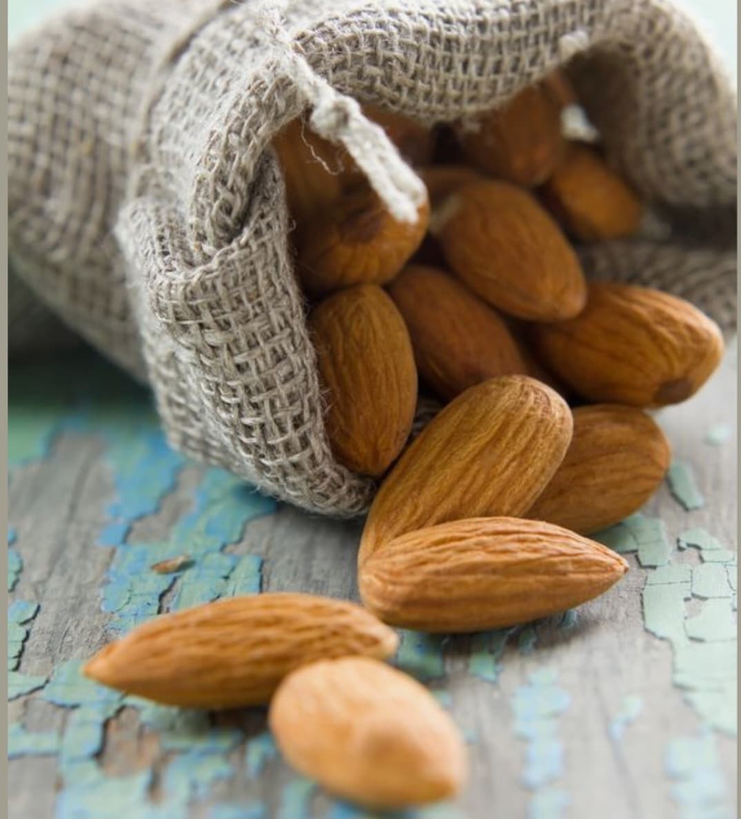 مغز بادام درختی عالی و با کیفیت