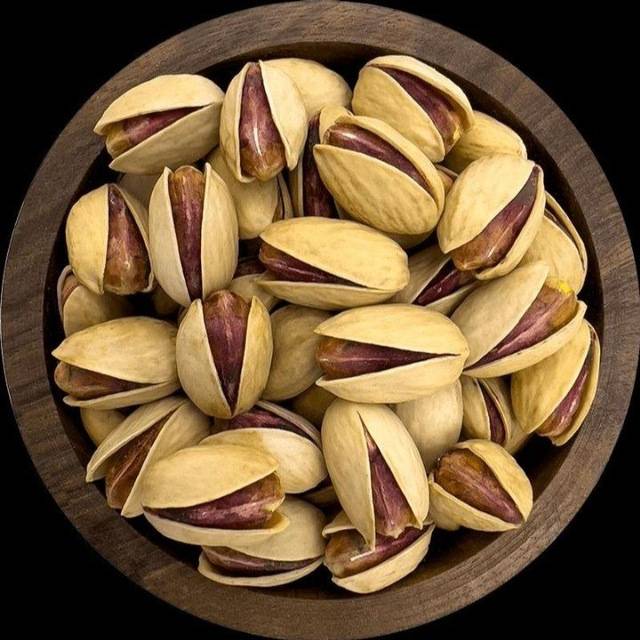 پسته احمد آقایی زعفرانی لوکس