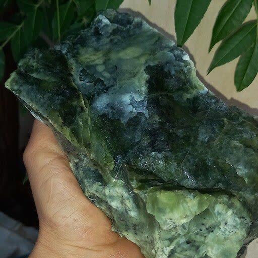 تصویر 1 از قیمت سنگ راف یشم + خرید عمده